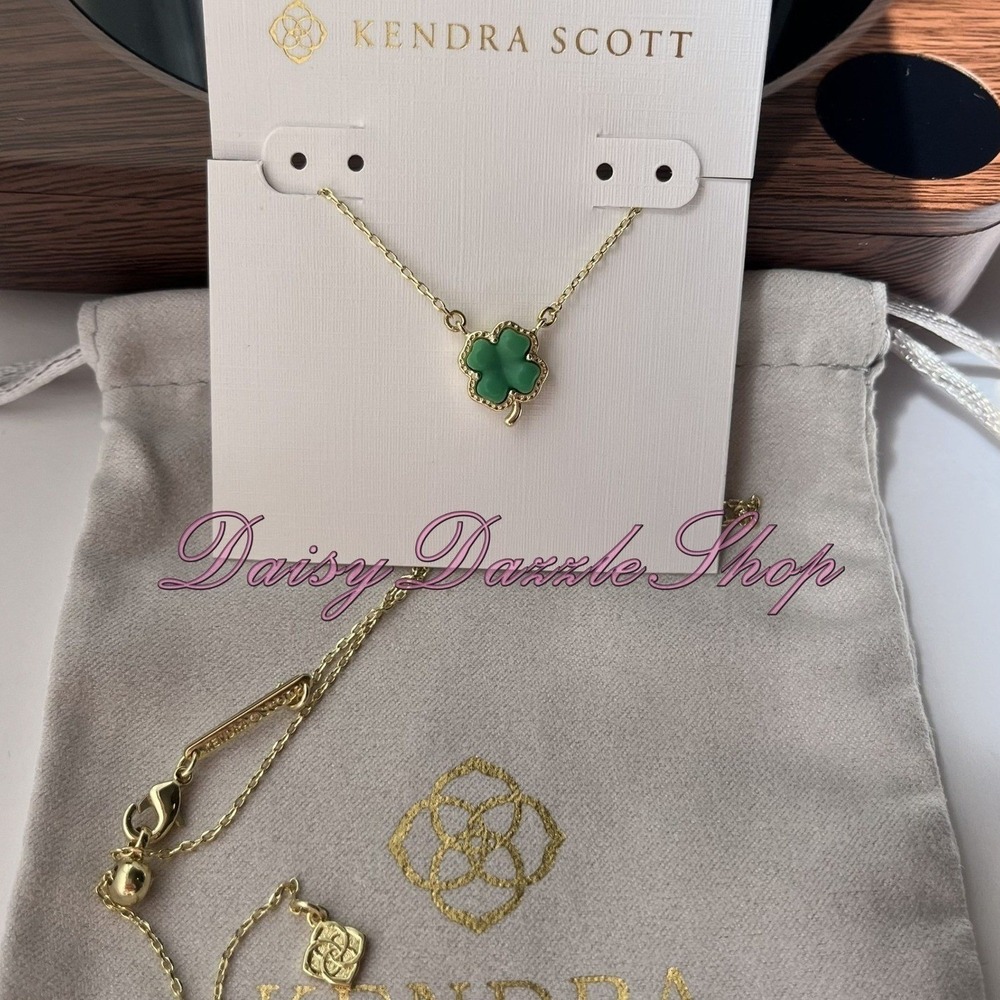 ☘️✨New Kendra Scott Clover Gold Short Pendant Necklace🍀✨